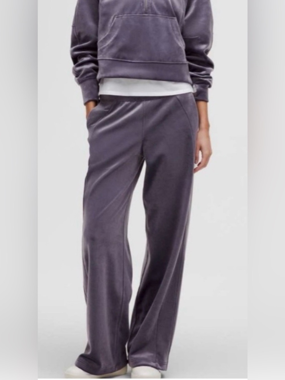 Lululemon Scuba Wide Leg Velvet Pants in Nightfall Size Medium